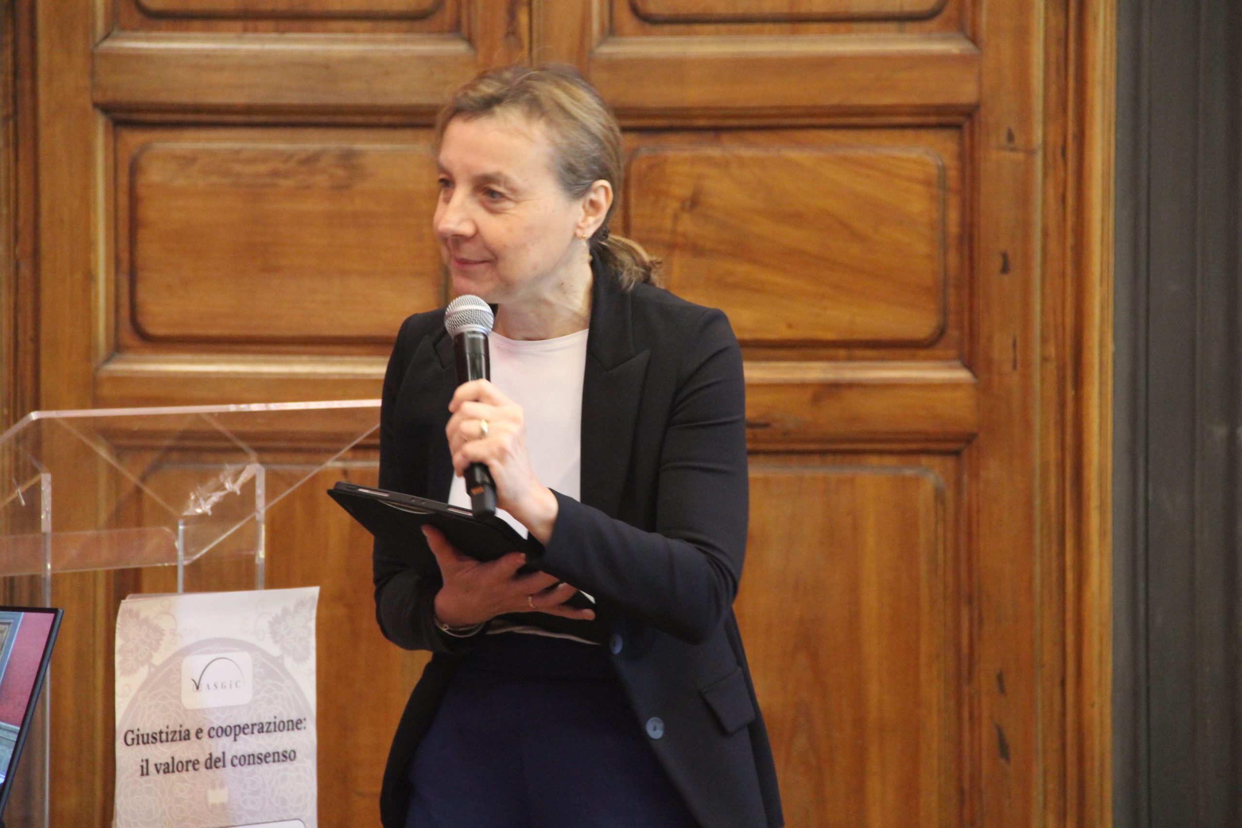 18_Prof. Zucconi Galli Fonseca_Conisglio direttivo