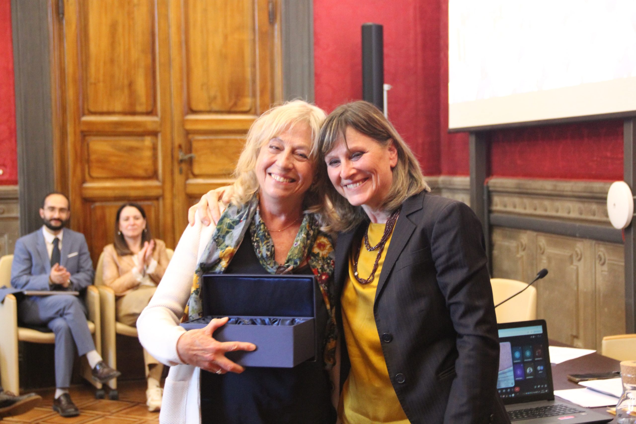 G_Premiazione Socia onoraria Dott. Breggia
